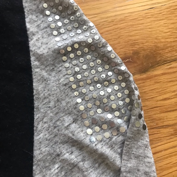 Women’s 3/4 sleeve komatsu shirt. - Picture 3 of 6